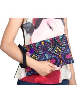Preview: TRIBAL Clutch 1